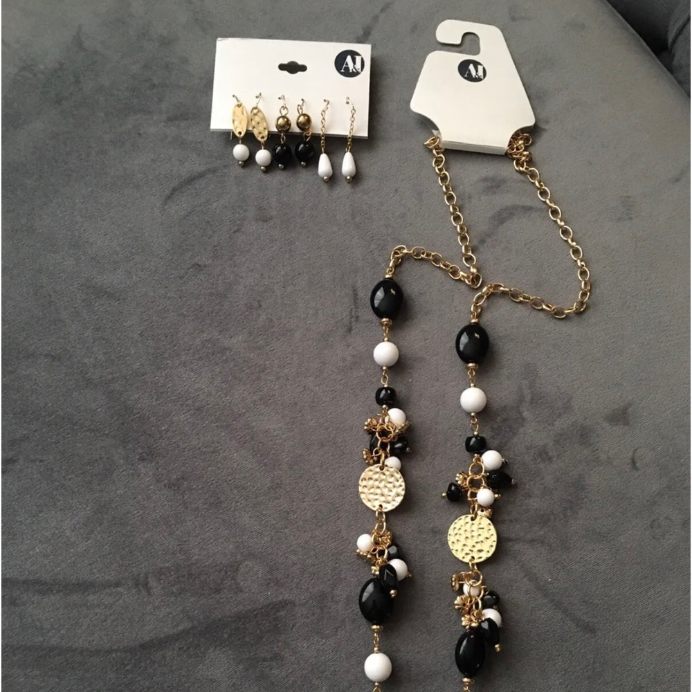 COPY - NWT A&I Necklace 3 Piece Earring Set Black Gold White Hammered Beaded